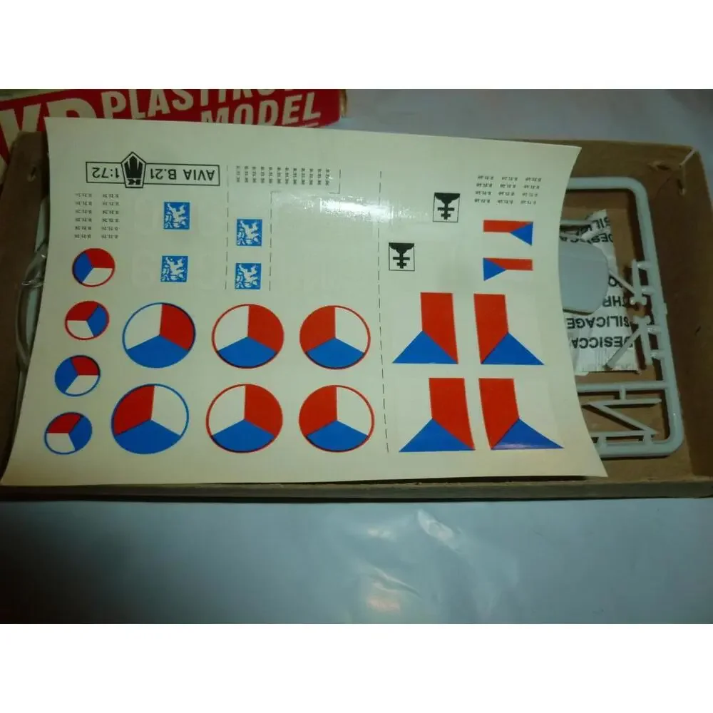 Vintage KP‎ 16 Avia B.21 Kit 1:72 Czech Complete